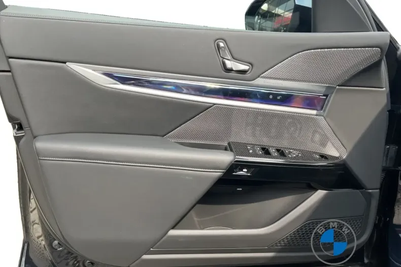 BMW 740 din 2024 cu 18.588 km - oferta BMW106221 - foto 8