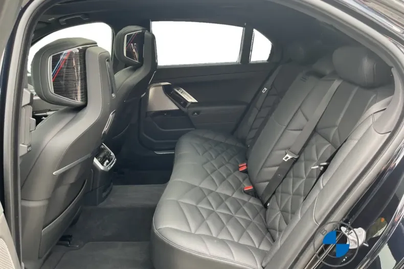 BMW 740 din 2024 cu 18.588 km - oferta BMW106221 - foto 14