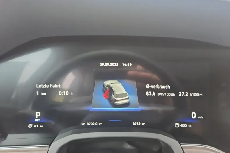 Volkswagen Touareg din 2023 cu 3.766 km - oferta VOL106225 - foto 9