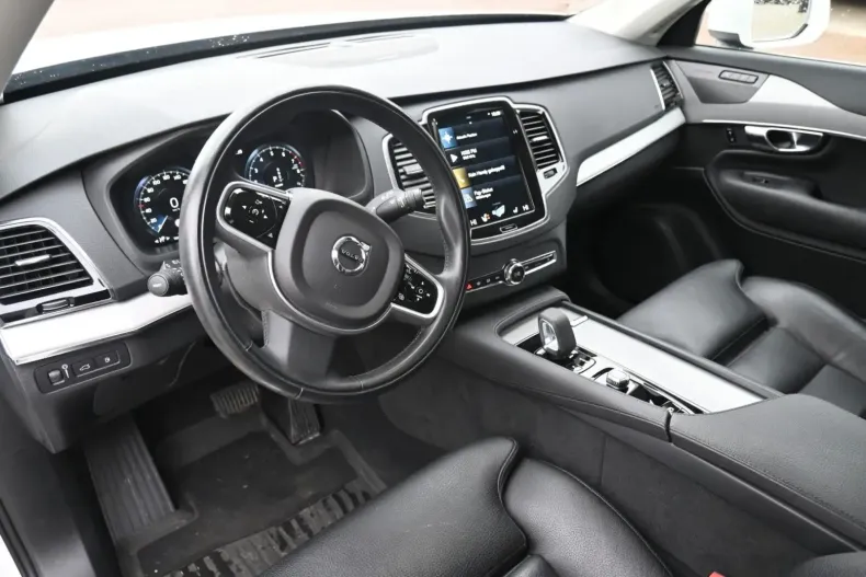 Volvo XC90 din 2021 cu 32.126 km - oferta VOL106234 - foto 17