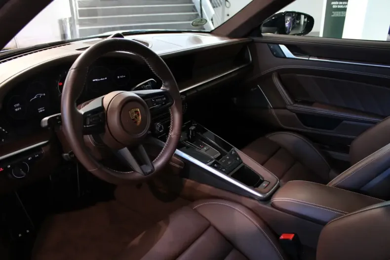 Porsche 911 din 2023 cu 18.000 km - oferta POR106240 - foto 6