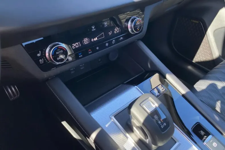 Mitsubishi Outlander din 2025 cu 4.000 km - oferta MIT106243 - foto 12