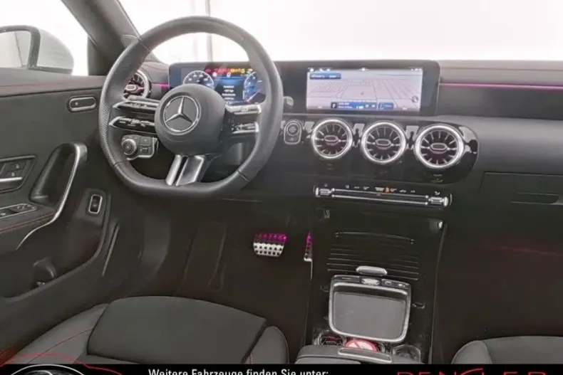 Mercedes-Benz CLA 180 din 2024 cu 24.615 km - oferta MER106247 - foto 4