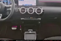 Mercedes-Benz CLA 180 din 2024 cu 24.615 km - oferta MER106247 - foto 6