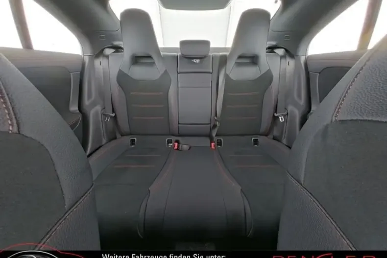 Mercedes-Benz CLA 180 din 2024 cu 24.615 km - oferta MER106247 - foto 7