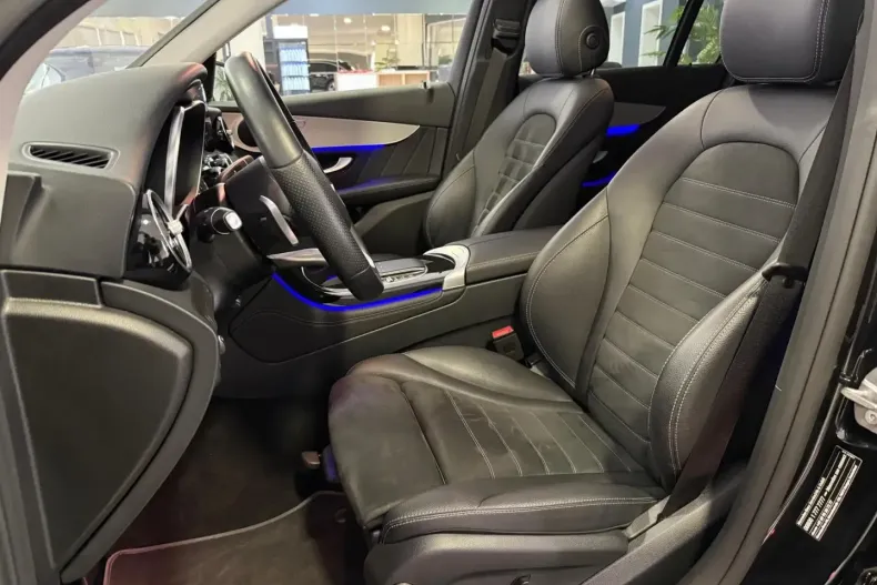 Mercedes-Benz GLC 300 din 2020 cu 59.950 km - oferta MER106248 - foto 14