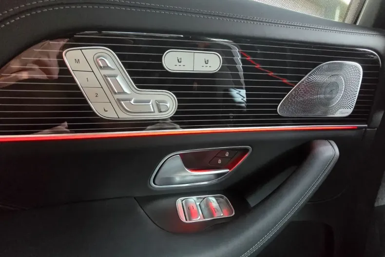 Mercedes-Benz GLS 600 din 2024 cu 11.000 km - oferta MER106251 - foto 16