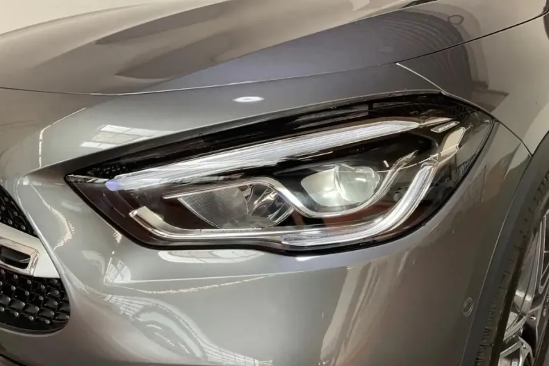 Mercedes-Benz GLA 200 din 2023 cu 32.227 km - oferta MER106254 - foto 5