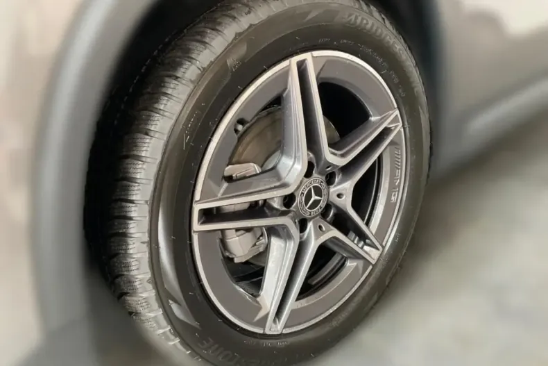 Mercedes-Benz GLA 200 din 2023 cu 32.227 km - oferta MER106254 - foto 6