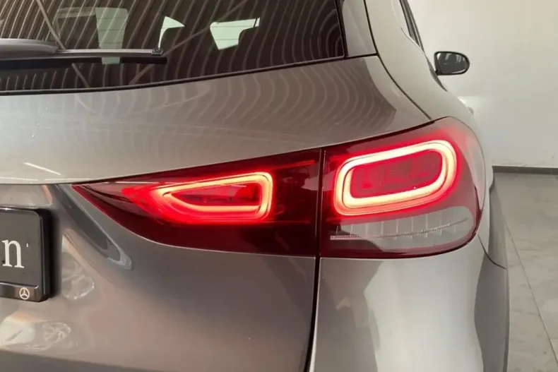 Mercedes-Benz GLA 200 din 2023 cu 32.227 km - oferta MER106254 - foto 14