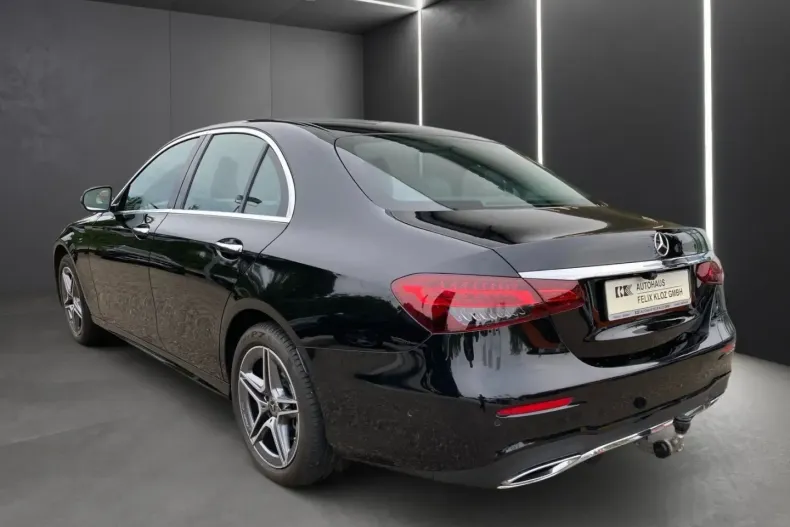 Mercedes-Benz E 300 din 2021 cu 54.057 km - oferta MER106313 - foto 3