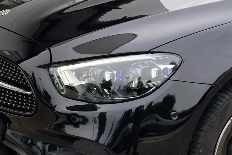 Mercedes-Benz E 300 din 2021 cu 54.057 km - oferta MER106313 - foto 4