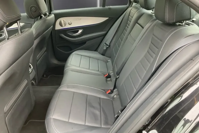 Mercedes-Benz E 300 din 2021 cu 54.057 km - oferta MER106313 - foto 12