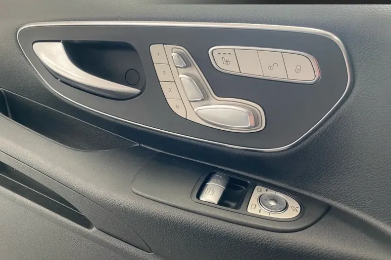 Mercedes-Benz Vito din 2024 cu 9.820 km - oferta MER106314 - foto 9