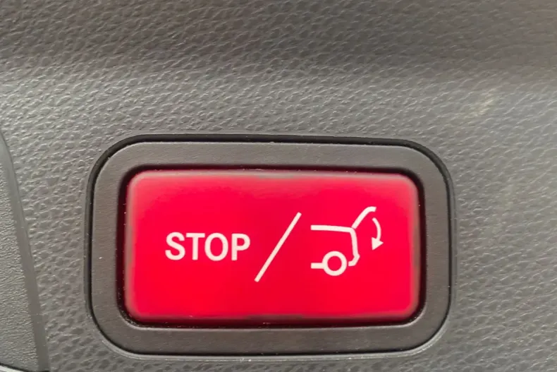 Mercedes-Benz GLC 200 din 2021 cu 69.998 km - oferta MER106316 - foto 24