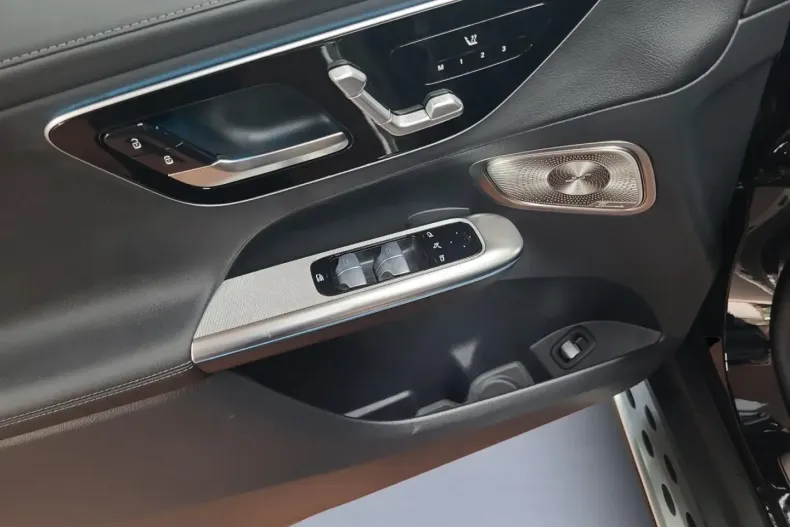 Mercedes-Benz GLC 300 din 2024 cu 7.159 km - oferta MER106317 - foto 14