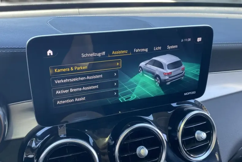 Mercedes-Benz GLC 300 din 2021 cu 29.607 km - oferta MER106318 - foto 22