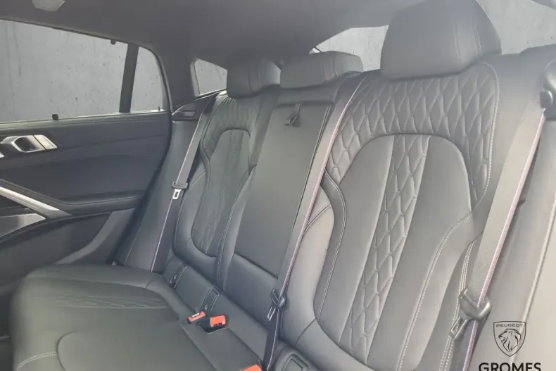 BMW X6 M60 din 2024 cu 11.800 km - oferta BMW106354 - foto 8