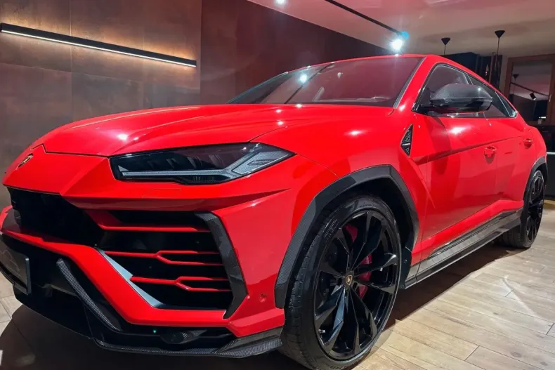 Lamborghini Urus din 2021 cu 12.850 km - oferta LAM106355 - foto 1