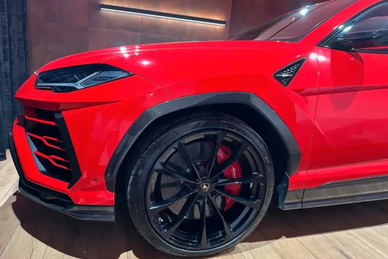 Lamborghini Urus din 2021 cu 12.850 km - oferta LAM106355 - foto 3