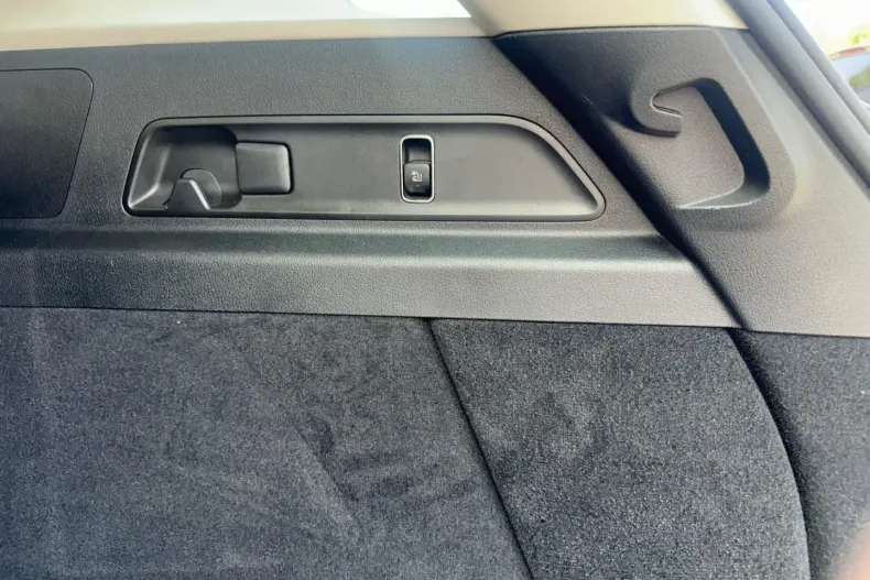 Mercedes-Benz GLE 400 din 2024 cu 7.000 km - oferta MER106357 - foto 13