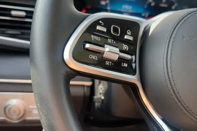 Mercedes-Benz GLE 400 din 2024 cu 7.000 km - oferta MER106357 - foto 37