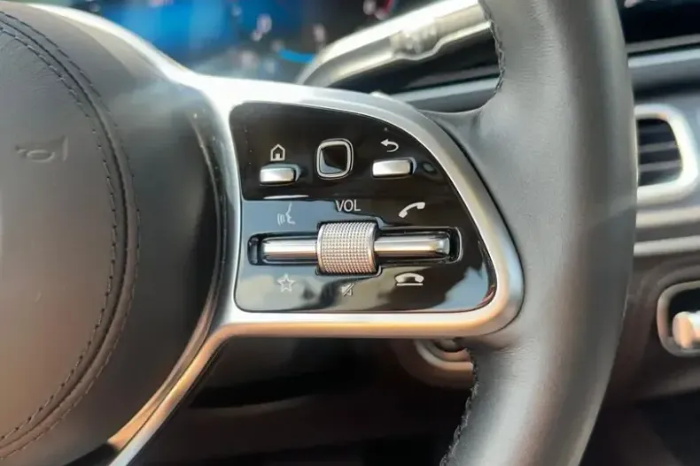 Mercedes-Benz GLE 400 din 2024 cu 7.000 km - oferta MER106357 - foto 38