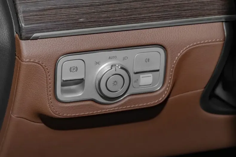 Mercedes-Benz GLE 300 din 2024 cu 19.758 km - oferta MER106358 - foto 12