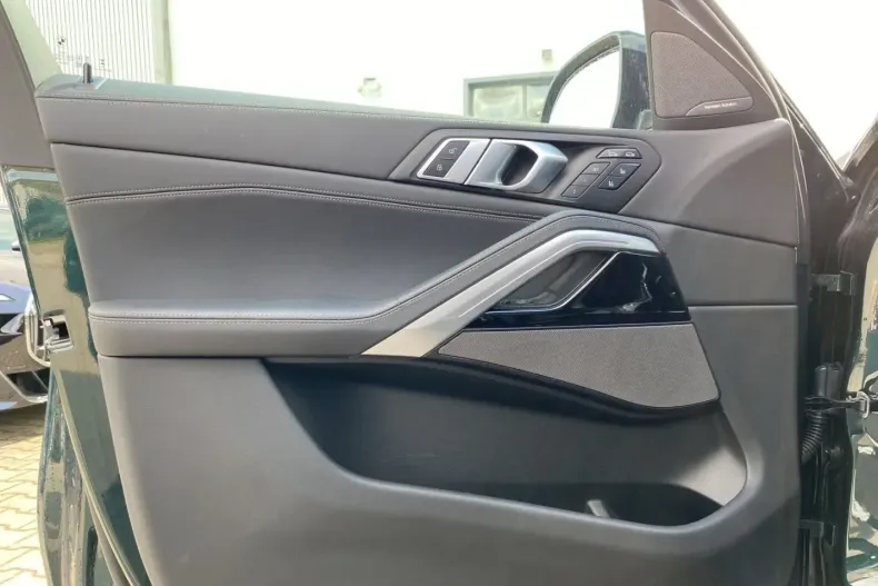 BMW X6 din 2024 cu 24.923 km - oferta BMW106359 - foto 18