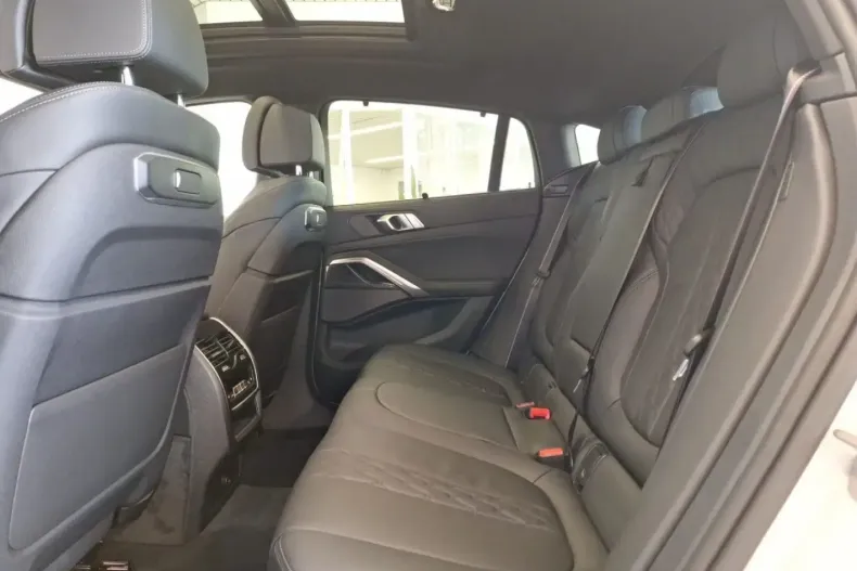 BMW X6 din 2024 cu 9.900 km - oferta BMW106362 - foto 12
