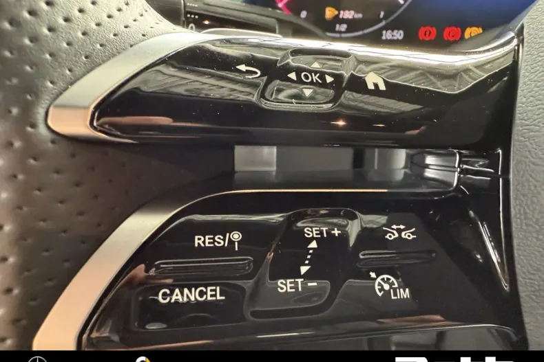 Mercedes-Benz CLE 200 din 2024 cu 16.200 km - oferta MER106365 - foto 11