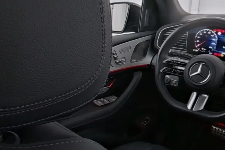 Mercedes-Benz GLE 450 din 2024 cu 16.905 km - oferta MER106377 - foto 9