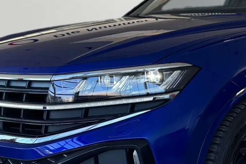 Volkswagen Touareg din 2024 cu 49.900 km - oferta VOL106387 - foto 5