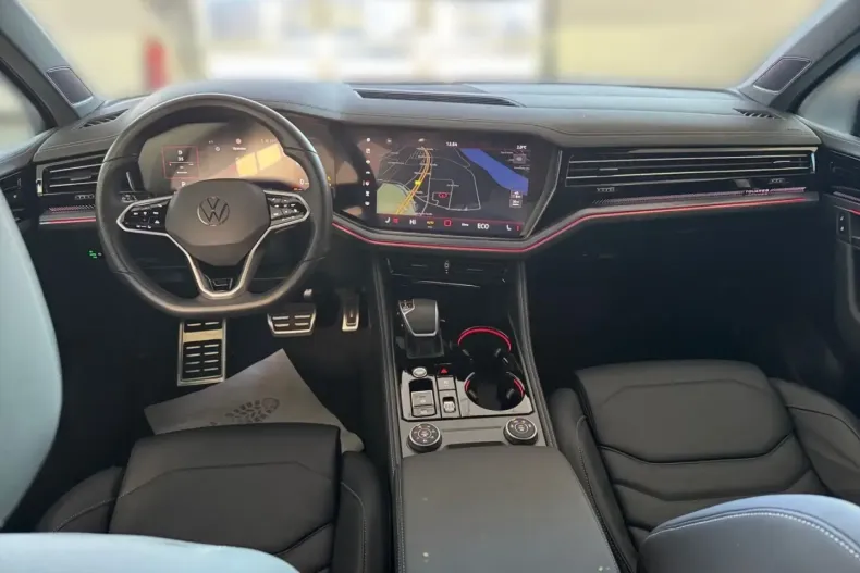 Volkswagen Touareg din 2024 cu 49.900 km - oferta VOL106387 - foto 10