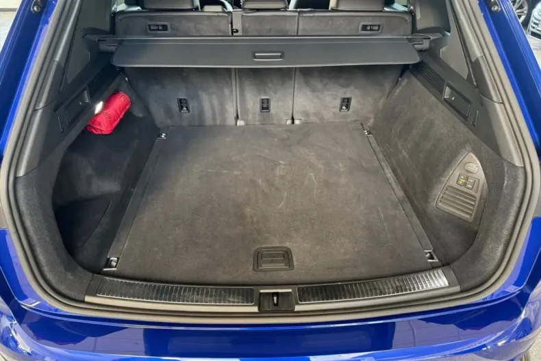 Volkswagen Touareg din 2024 cu 49.900 km - oferta VOL106387 - foto 12