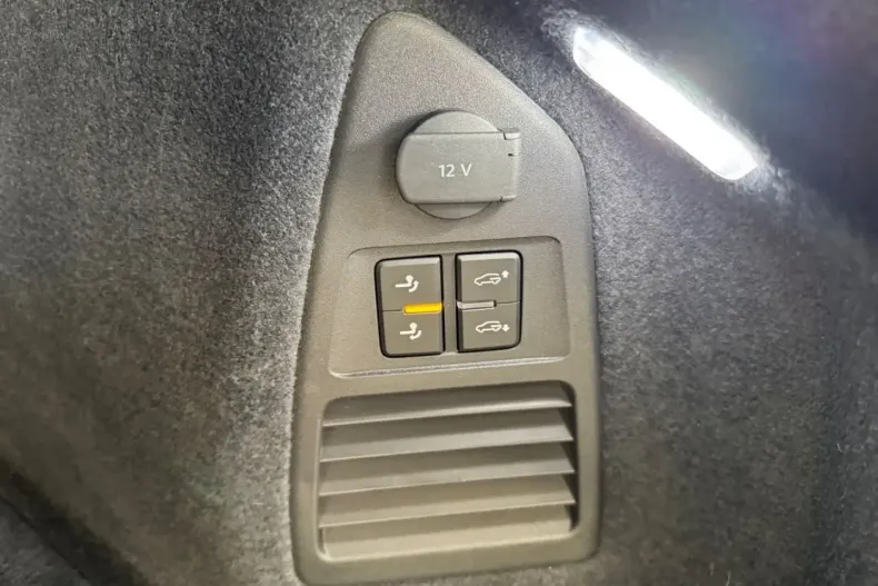 Volkswagen Touareg din 2024 cu 49.900 km - oferta VOL106387 - foto 14