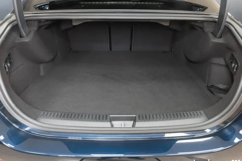 Mercedes-Benz E 53 AMG din 2024 cu 7.784 km - oferta MER106396 - foto 9