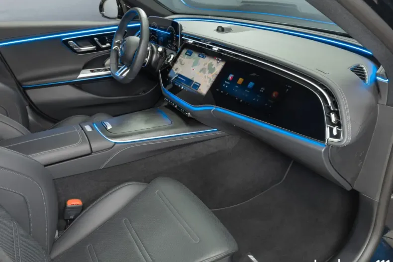 Mercedes-Benz E 53 AMG din 2024 cu 7.784 km - oferta MER106396 - foto 17