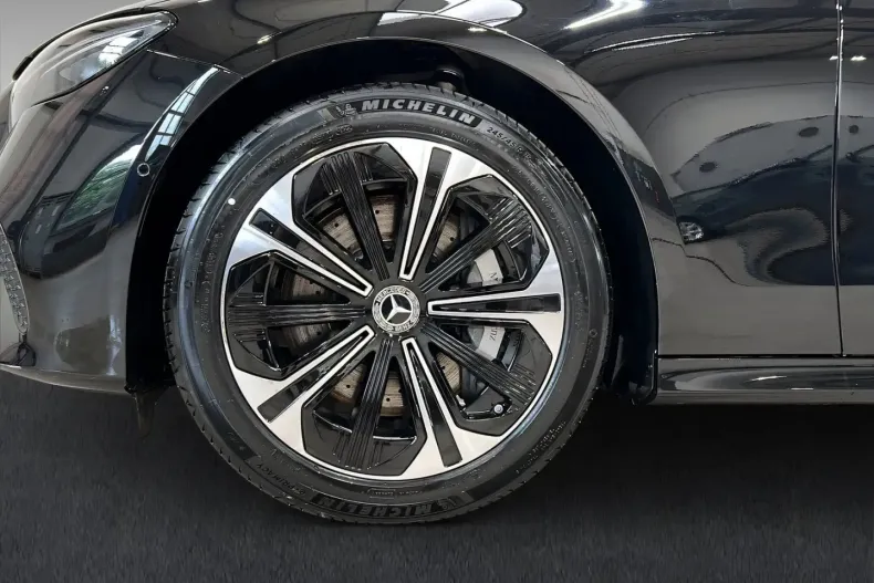 Mercedes-Benz E 450 din 2024 cu 7.376 km - oferta MER106404 - foto 7