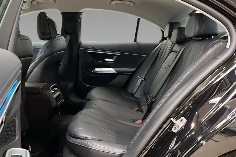 Mercedes-Benz E 450 din 2024 cu 7.376 km - oferta MER106404 - foto 10