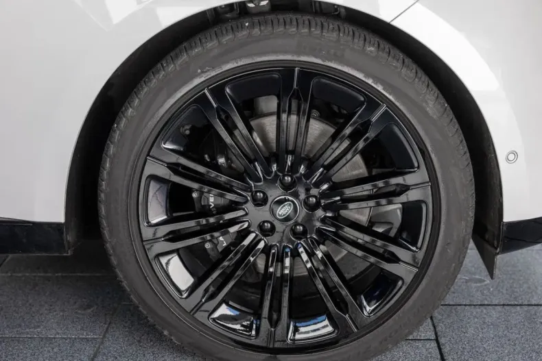 Land Rover Range Rover din 2024 cu 29.999 km - oferta LAN106412 - foto 7