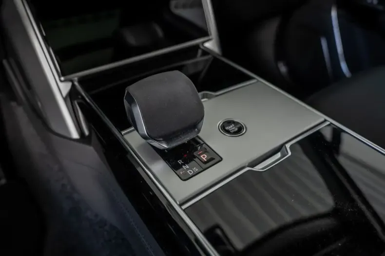 Land Rover Range Rover din 2024 cu 29.999 km - oferta LAN106412 - foto 14