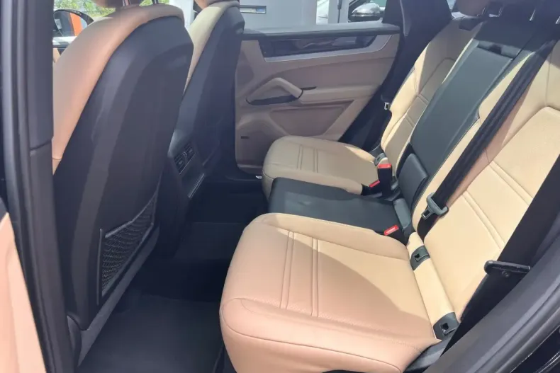 Porsche Cayenne din 2023 cu 19.800 km - oferta POR106414 - foto 17