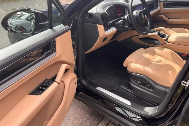 Porsche Cayenne din 2023 cu 19.800 km - oferta POR106415 - foto 4