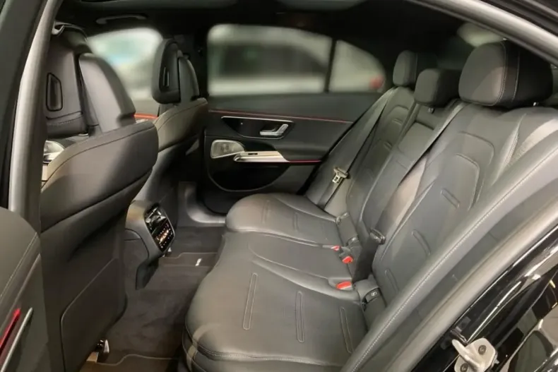 Mercedes-Benz E 53 AMG din 2024 cu 7.204 km - oferta MER106416 - foto 11