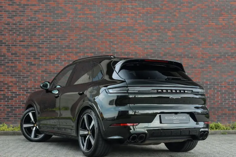 Porsche Cayenne din 2024 cu 22.056 km - oferta POR106433 - foto 2