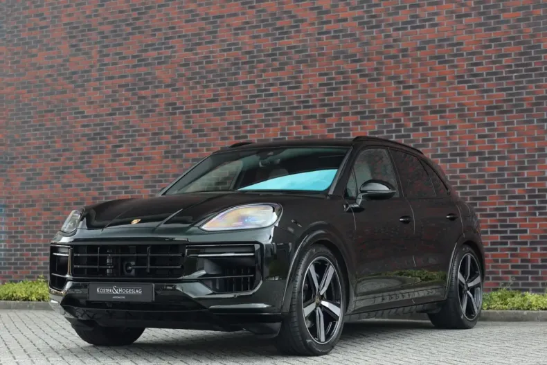 Porsche Cayenne din 2024 cu 22.056 km - oferta POR106433 - foto 6