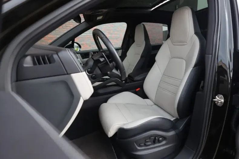 Porsche Cayenne din 2024 cu 22.056 km - oferta POR106433 - foto 16