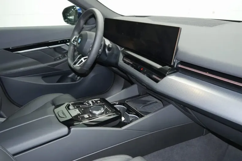 BMW 520 din 2024 cu 3.100 km - oferta BMW106434 - foto 5