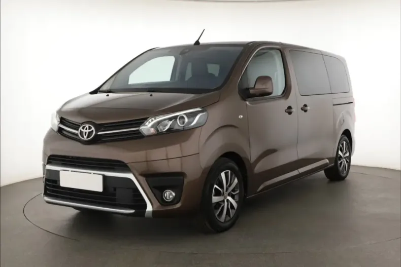 Toyota Proace (Verso) din 2024 cu 12.224 km - oferta TOY106440 - foto 2